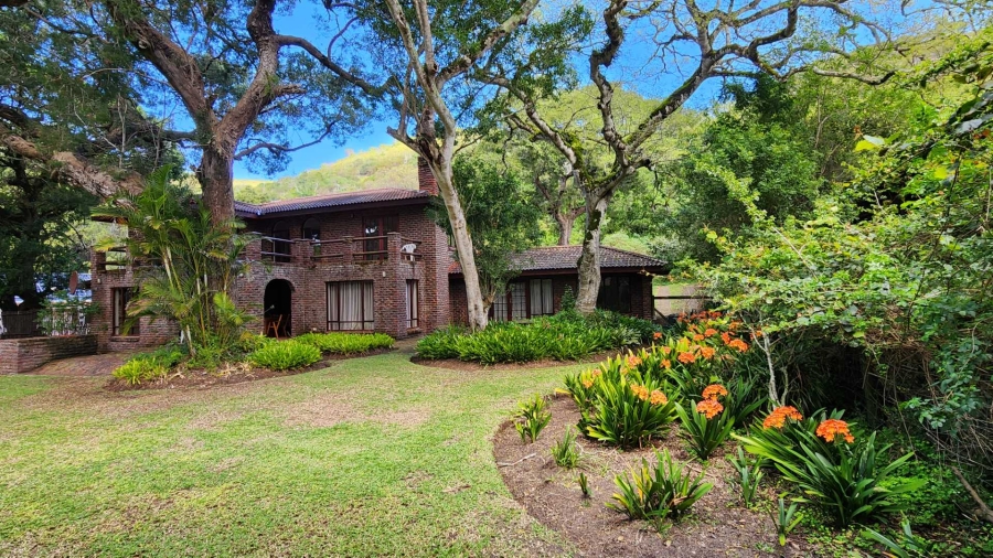 To Let 4 Bedroom Property for Rent in Brenton On Lake Western Cape